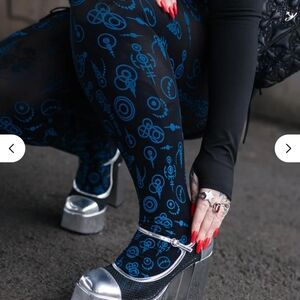 Snag Tights In Crop Circles Size F